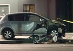 Podozrileho z narazu do davu v Los Angeles obvinili z umyselneho napadnutia