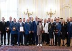 Nevahaju a riskuju vlastne zivoty Prezident prijal laureatov Zlateho zachranarskeho kriza 2024