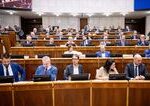 Poslancov Narodnej rady caka nabity tyzden