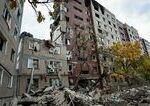 Tisice Ukrajincov stale bez elektriny po utoku