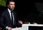 Francuzskemu pravicovemu politikovi rozbili vajce o hlavu