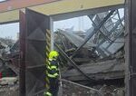 V areali firmy vo Velkch Kapusanoch spadla strecha tri osoby su nezvestne