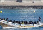 Patranie v oceane Gambia hlada nezvestnych po havarii lode