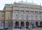 Policia zasahovala na Karlovej univerzite v Prahe Zadrzali zamestnanca kvoli vyhrazkam studentom a zamestnancom