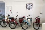 v tribecskom muzeu v topolcanoch su vystavene historicke motocykle bicykle aj mopedy
