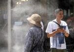 Horucavy pokracuju aj v nedelu Vystrasy sa rozsirili aj na dalsie kraje a prve obce uz zostali bez pitnej vody