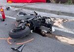 motocyklista prisiel o zivot po naraze do oplotenia pri ceste vo velkych ulanoch