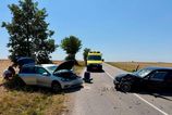 Po zrazke aut nealeko Zlatych Moraviec hlasia zranenych