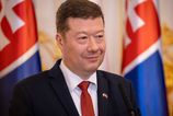 Tomio Okamura sa vybera do Ciny Est e predtym sa stretol s vedenim tajnych sluzieb