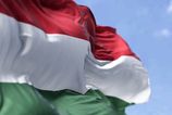 Madarsky parlament zrychluje vymenu generalneho prokuratora poslanci mozu o novom sefovi rozhodnut uz v utorok