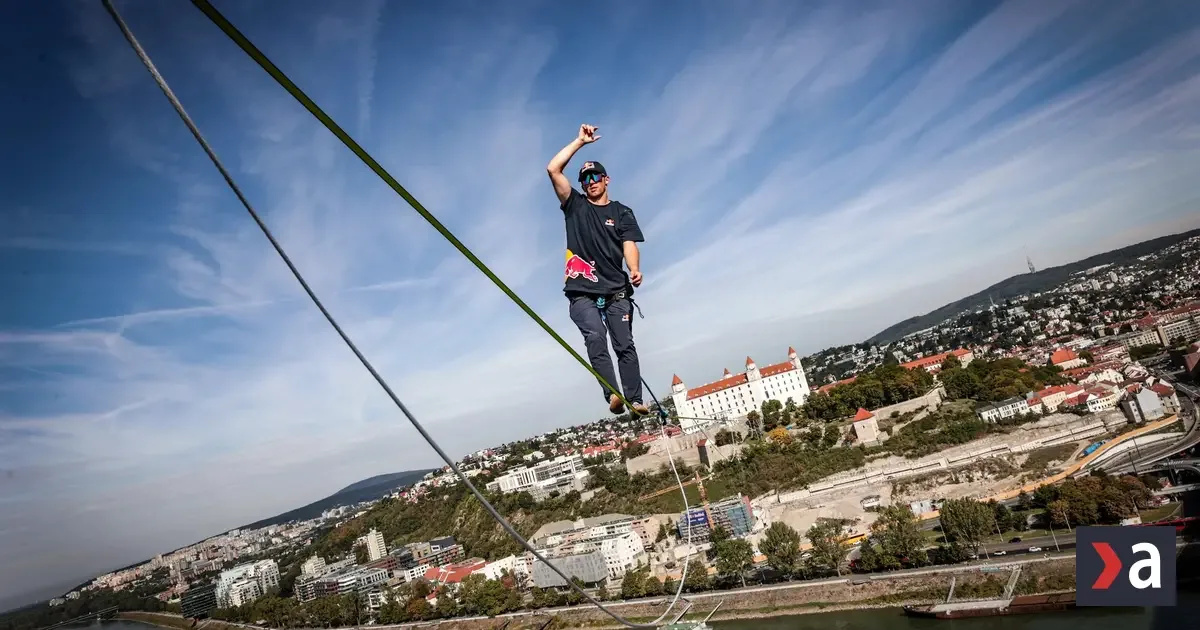Adrenalínová dávka v Bratislave: Estónsky majster sveta útočí na nový rekord v slackline