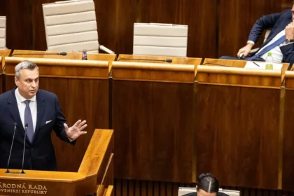 Ako Danko prekabátil Fica a zúročí to Republika? Odpovie Peter Bárdy