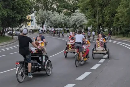 Bratislavčan spája opravu bicyklov s umením, komunitná Cyklokuchyňa oslavuje 15 rokov