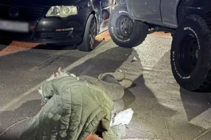 Bratislavská dráma: Po krádeži auta na pumpe ho svedkovia po naháňačke zadržali
