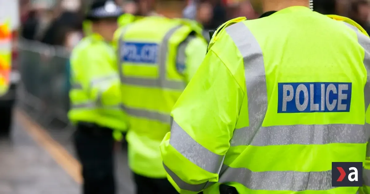 Britská polícia zadržala päť mužov pre podozrenie z prípravy terorizmu