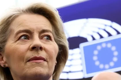 Brusel odmieta celoeurópsku daň pre ropné firmy, Nemecko tlačí na zisky