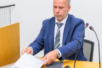 Bývalý policajný prezident Kovařík čelil na súde výpovedi svedka