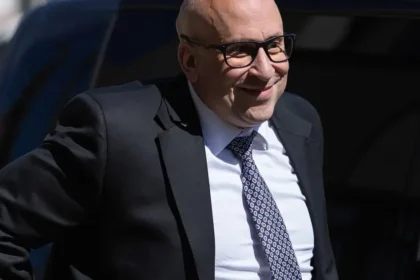 Ceny diaľničných známok zostávajú nezmenené, ministerstvo nechce vodičom zvyšovať náklady