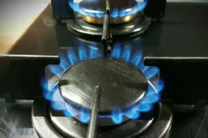 Ceny energií na burzách klesli, plyn zlacnel takmer o 10 %