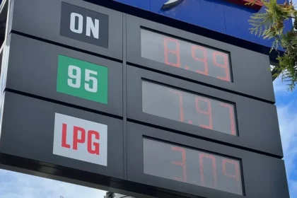 Čerpacie stanice v Poľsku riešia zobrazovanie cien nad 10 zlotých