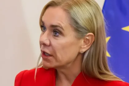 Ďalšia sporná nominácia v Sakovom rezorte: kozmetička aj roľník