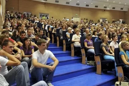 Dvaja právnici stiahnutí z výučby na Právnickej fakulte UMB po kauze