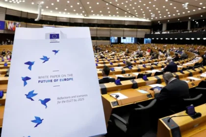 EÚ chystá štít proti dezinformáciám. Europarlament: Rusko je hlavná hybridná hrozba
