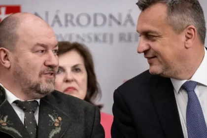 Kritizovali Dubaj, v Osake míňali ešte viac. Šéf NKÚ žiada tresty