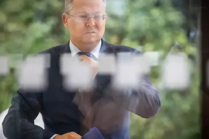 Opozícia hovorí o ústavnej kríze. Čo hrozí, ak vláda nepredloží vyrovnaný rozpočet?