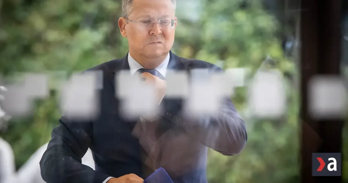 Opozícia hovorí o ústavnej kríze. Čo hrozí, ak vláda nepredloží vyrovnaný rozpočet?