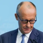 Po neúspechu v voľbách líder CDU neodstupuje, stranu čakajú náročné reformy