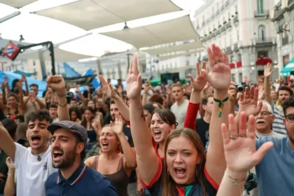 Po protestoch sa 87-ročná Madriďanka môže vrátiť do bytu
