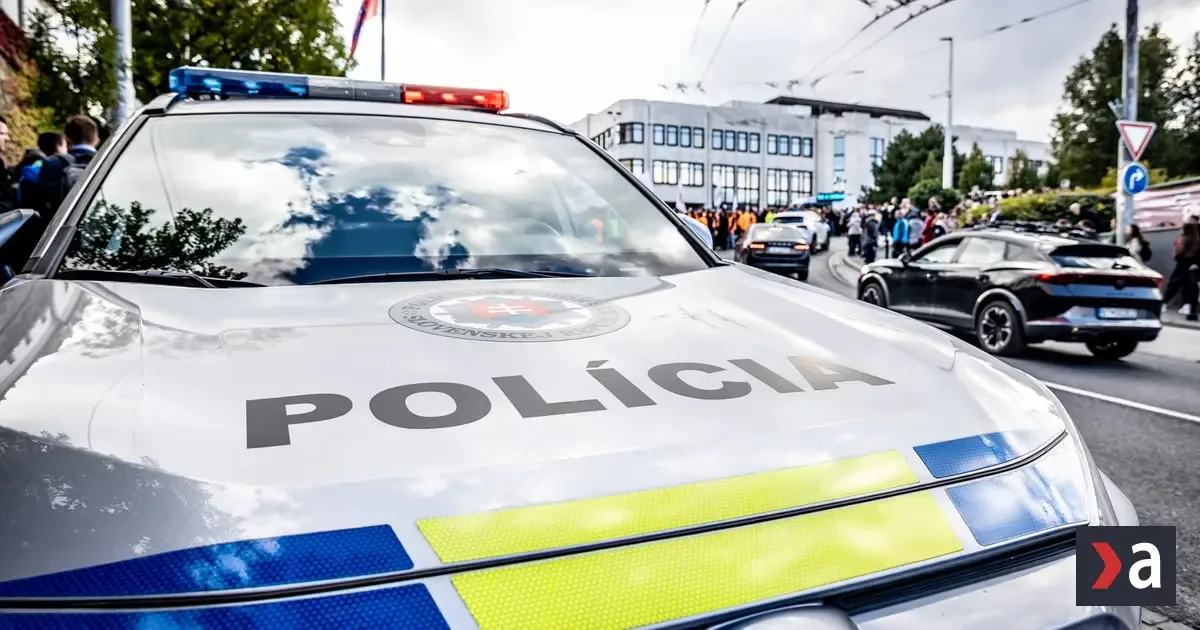 Polícia preveruje okolnosti úmrtia muža na Rybničnej ulici