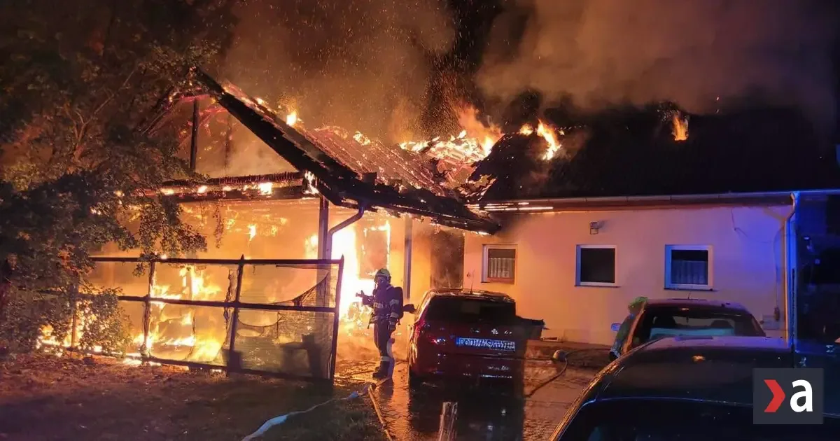 Požiar rodinného domu v Kráľovičových Kračanoch: jeden zranený a škoda 300-tisíc eur