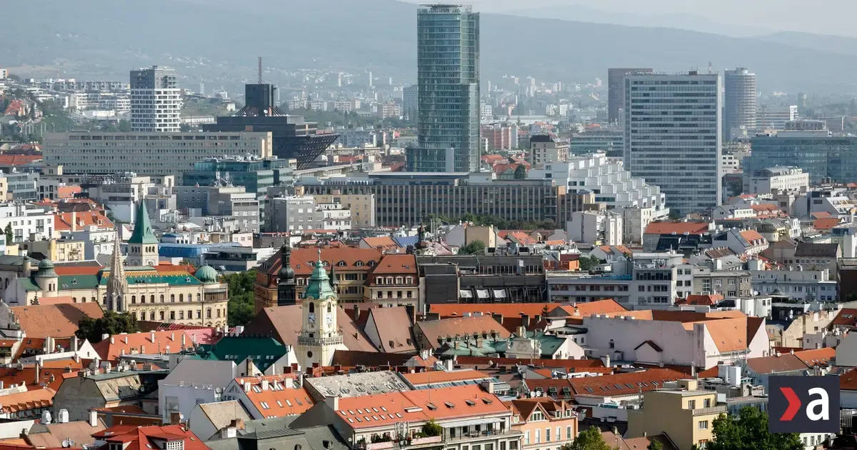 Prezident prednesie správu o stave krajiny, opozícia chce odvolávať Sakovú a Šutaja Eštoka