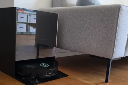 Robot uprace aj rohy, okraje a pod nábytkom. Prekvapil nás dosahom