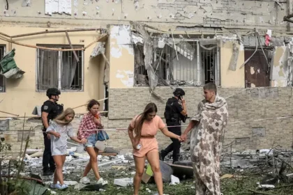 Ruské drony útočili pri hraniciach s Poľskom, zásah dostal kamión aj vlak z Kyjeva