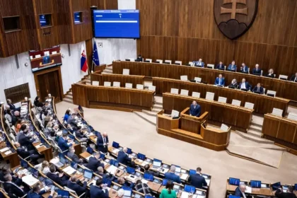 Rušný deň v parlamente: Na programe novely aj odvolávanie dvoch ministrov