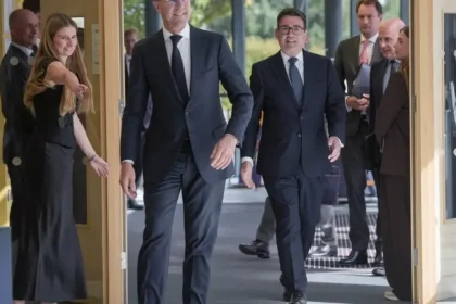 Rutte obvinil Rusko z hybridných útokov: Snaží sa oslabiť našu podporu Ukrajiny