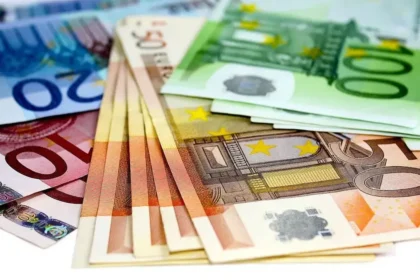Slovensko úspešne predalo nový 10-ročný dlhopis za 2,5 miliardy eur