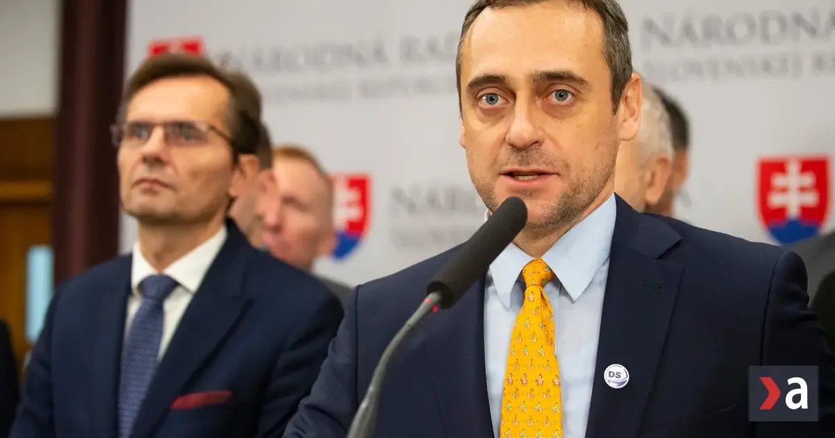 Strana Demokrati rozširuje protikorupčný tím o Galka a Rajtára