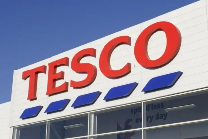Tesco je bližšie k odchodu zo Slovenska. Poznáme konkrétne mená záujemcov o jeho kúpu