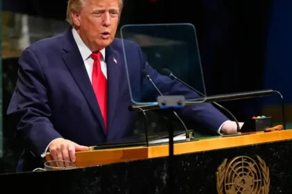 Trump v OSN pripustil rýchly vojenský úder USA voči Iránu, hovorí o dohode či zničení