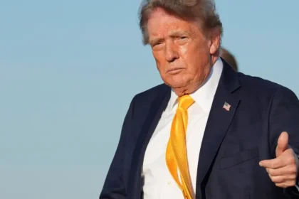 Trump váha s útokom na húsíov. Saudská Arábia tlačí na USA, prezident zmenil názor