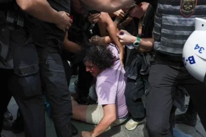 Turecká polícia zadržala desiatky účastníkov LGBTQ+ podujatia