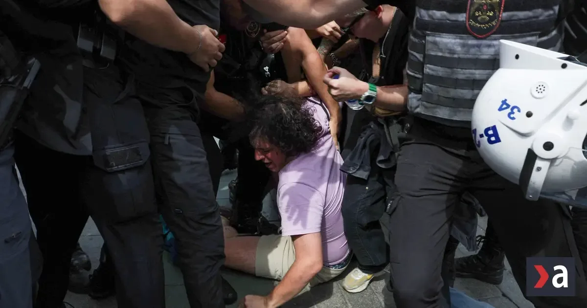 Turecká polícia zadržala desiatky účastníkov LGBTQ+ podujatia