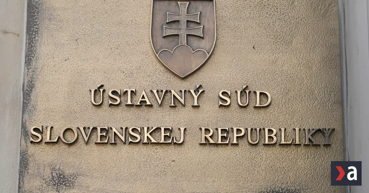 Ústavný súd odmietol rozšíriť ochranu na páry rovnakého pohlavia