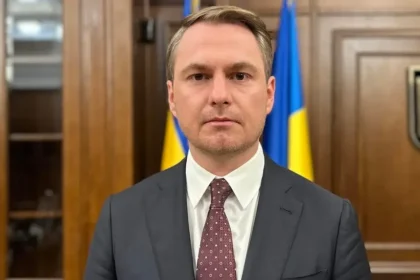 Útek namiesto cesty. Kde sa ukrajinský exgenerálny prokurátor registroval?
