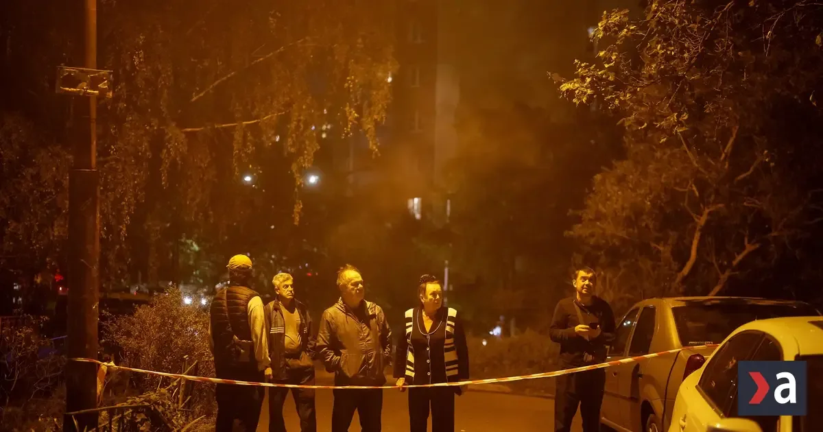 Útok na kyjevské predmestie si vyžiadal obete, Zelenskyj obviňuje Moskvu z teroru