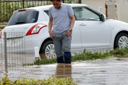 VIDEO: Tajfún Dujuan zasiahol Tokio. Obete, zosuvy a výpadky elektriny